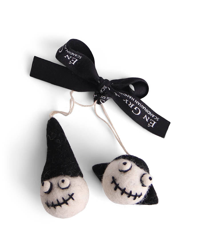 Felt Dracula & Halloween Head with Black Hat Ornament