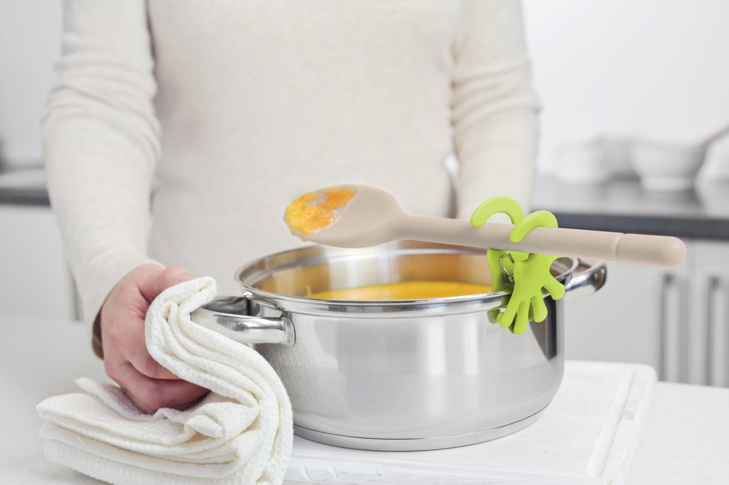 Clip to Pan Spoon Rest