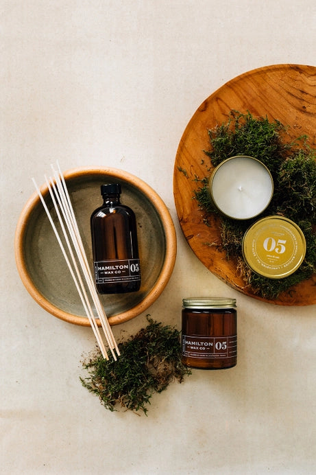 Hamilton Wax Co. Gold Tin - 05 Moss & Oak Scented Candle