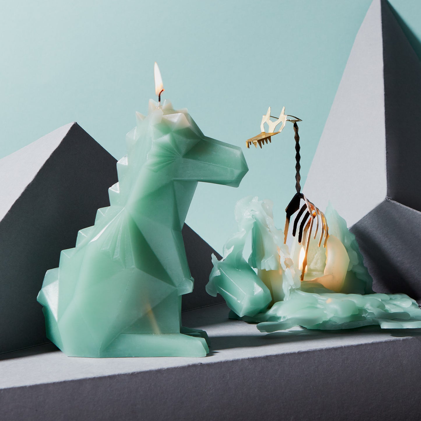 Pyropet Dreki Dragon Skeleton Candle - Sage Green