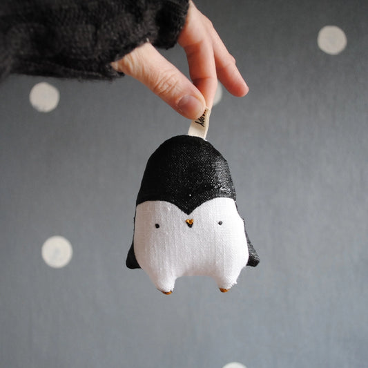 Arctic Animal Ornament - Penguin