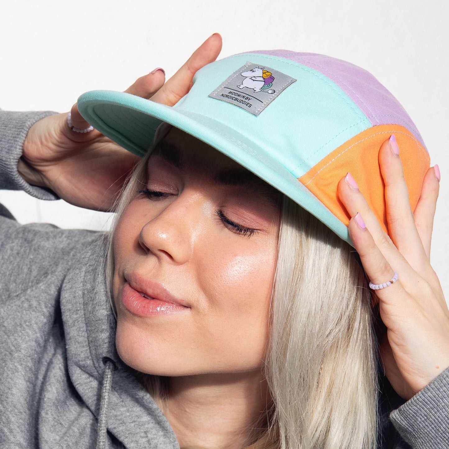 Moomintroll 5 Panel Retro Cap - Multicolor