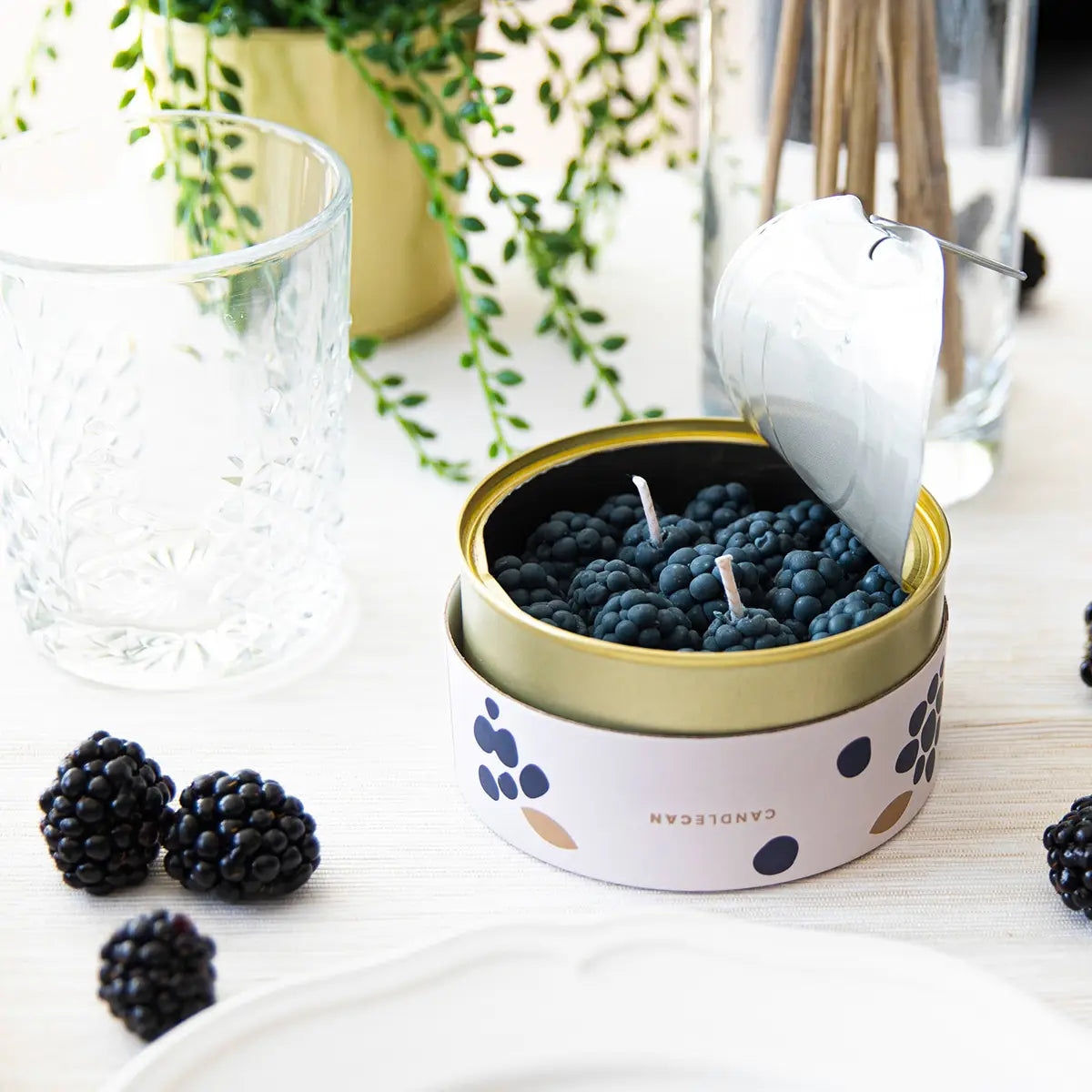 Candlecan Tin Candle - Blackberry (Cinnamon Scented)