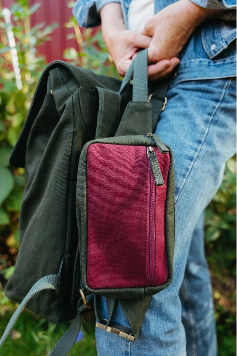 OMOM Organic Waist Bag - Red/Green