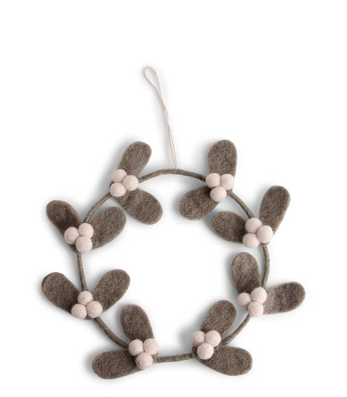 Felt Wreath - Mistletoe (Small)