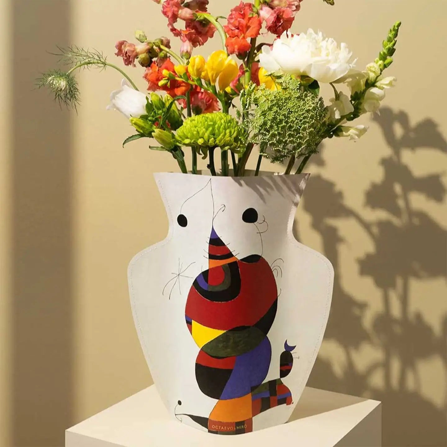 Octaevo Miró Paper Vase - Ivory