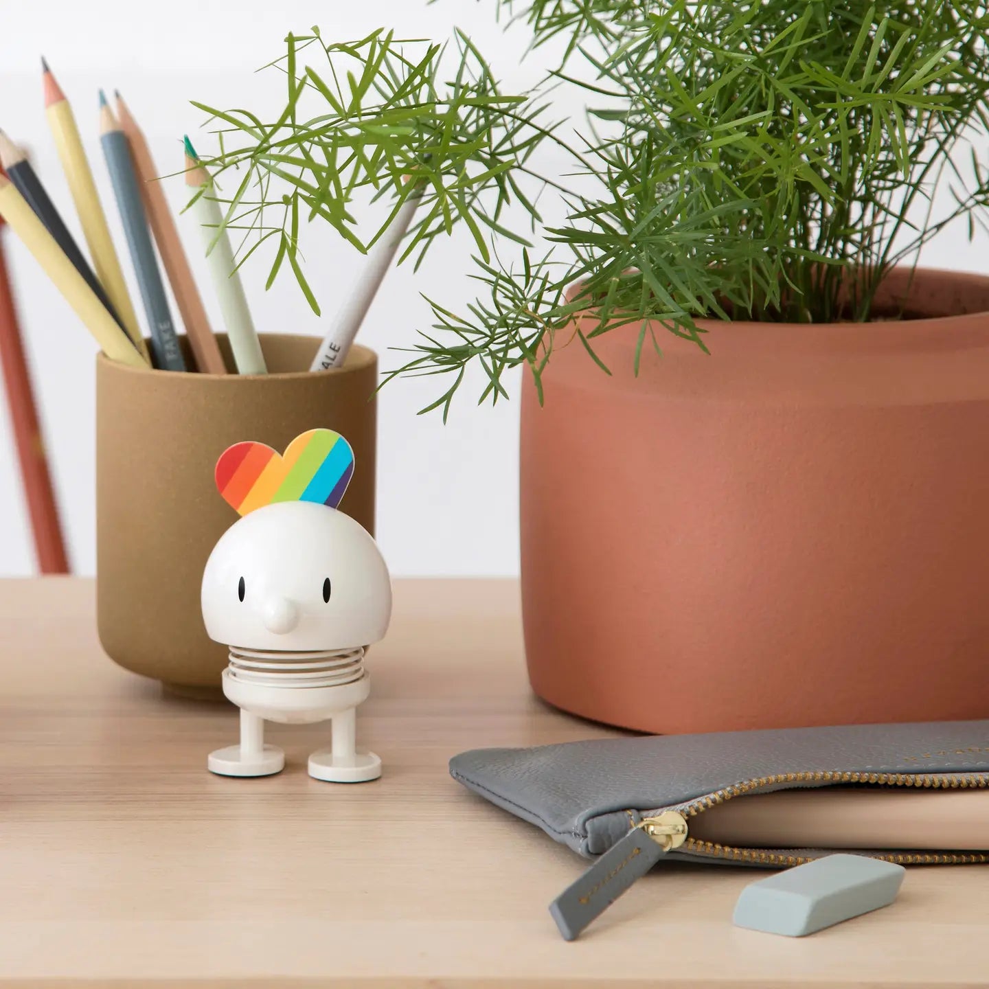 Hoptimist Rainbow S White