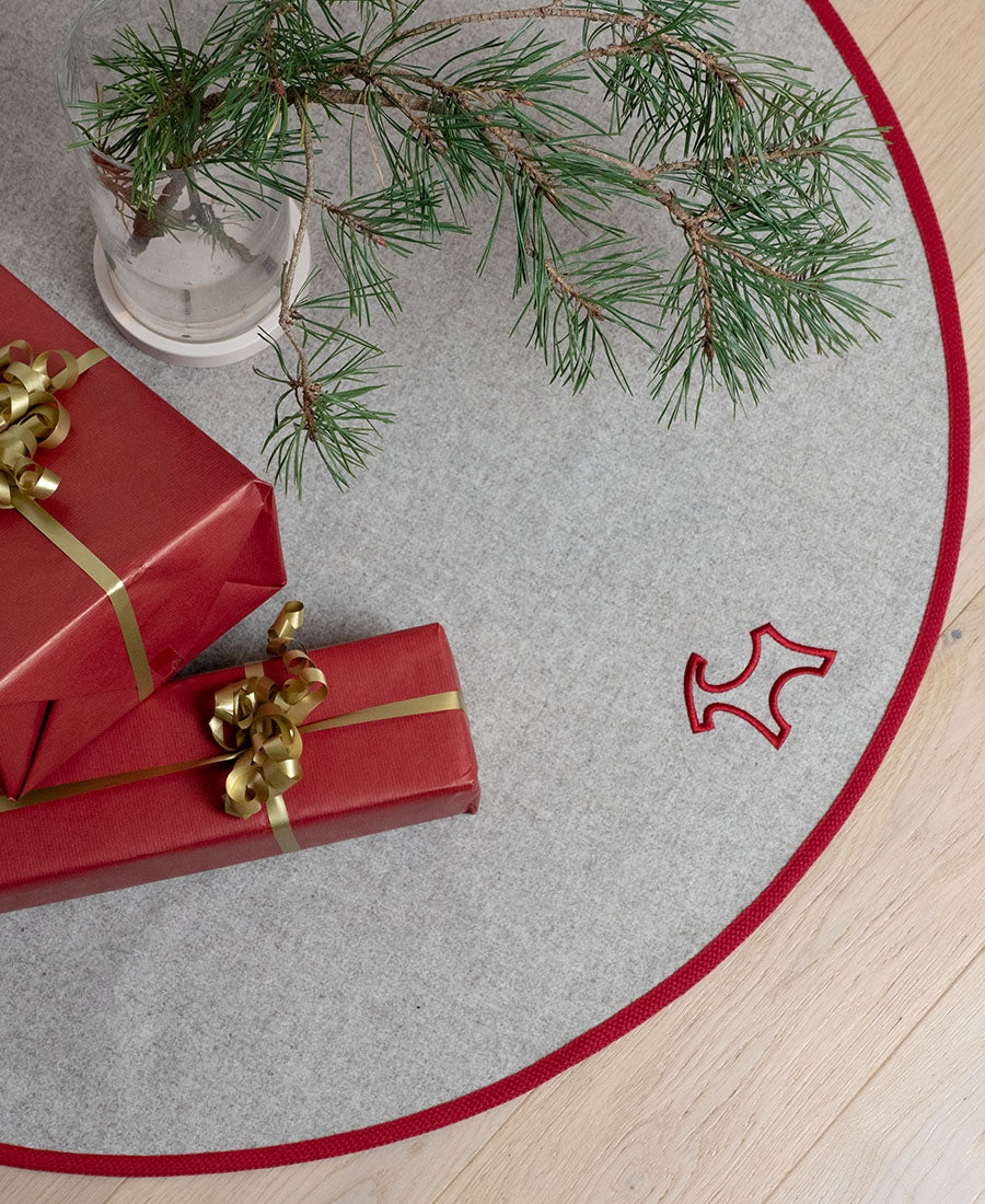 Christmas Tree Rug - Red