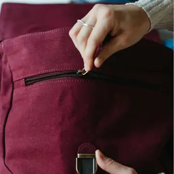 OMOM Organic Backpack - Small Burgundy